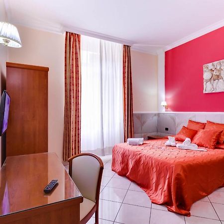 Hotel Suite Caesar Roma Exterior foto