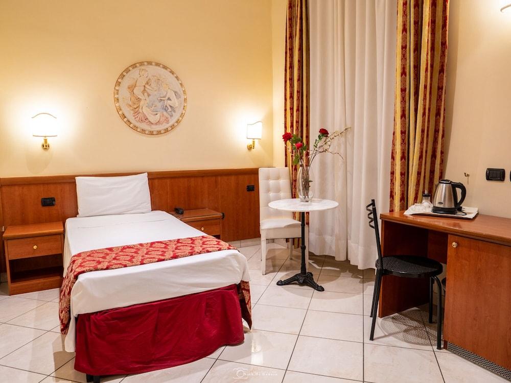 Hotel Suite Caesar Roma Exterior foto
